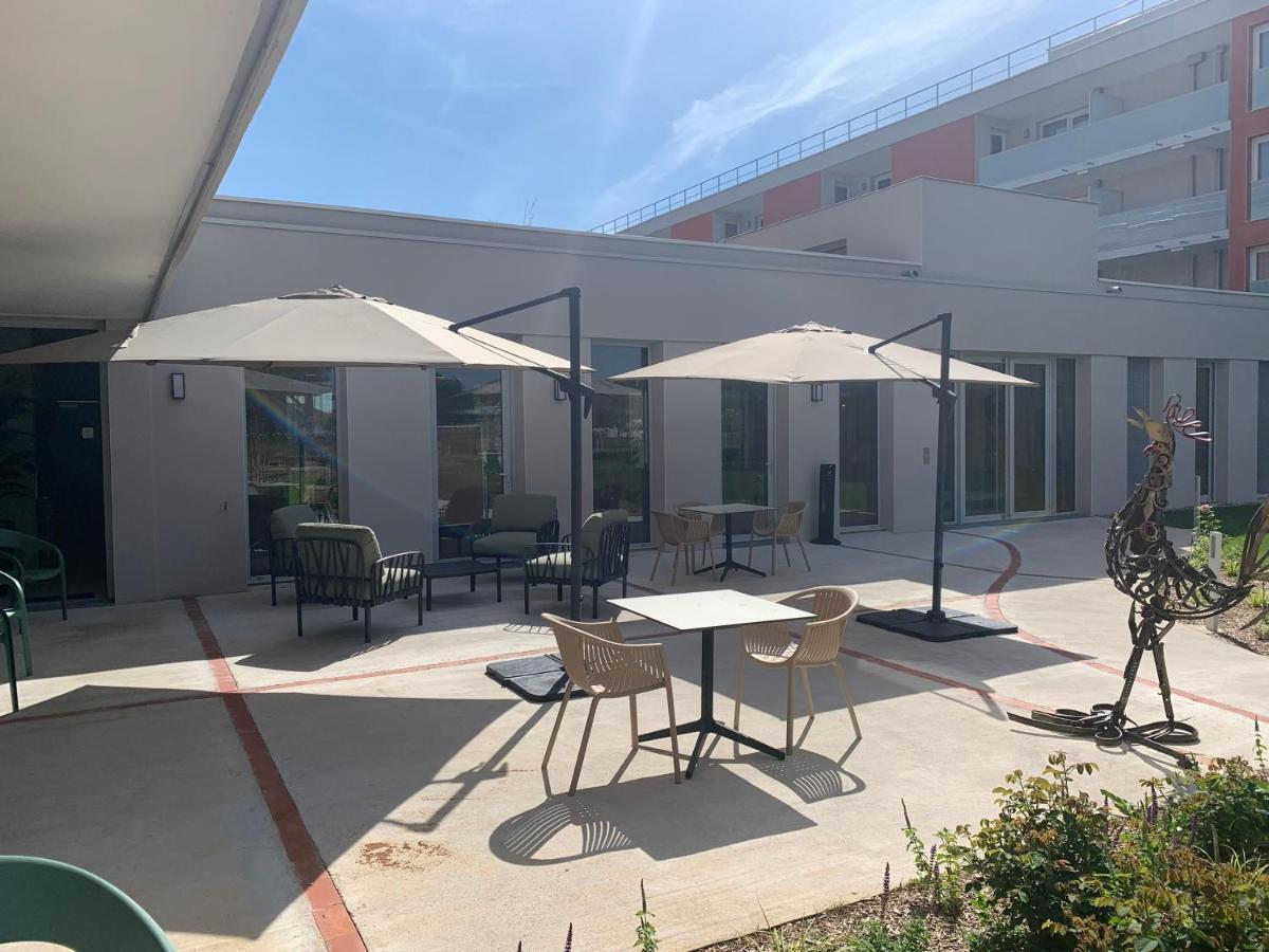 Domitys Les Cepages Aparthotel Gaillac Exterior photo